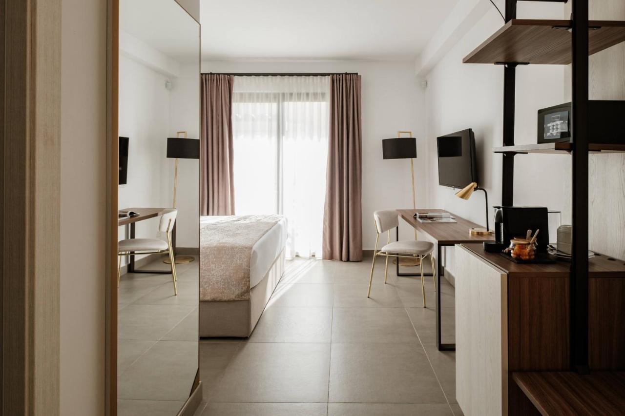 Superior Double or Twin Room,1421364510:JPEG